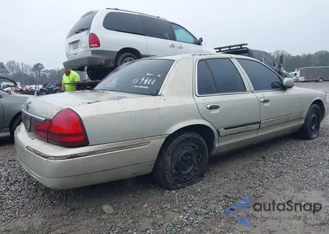 2004 Mercury Grand Marquis Gs z USA, uszkodzony, nr VIN 2MEFM74W44X661574